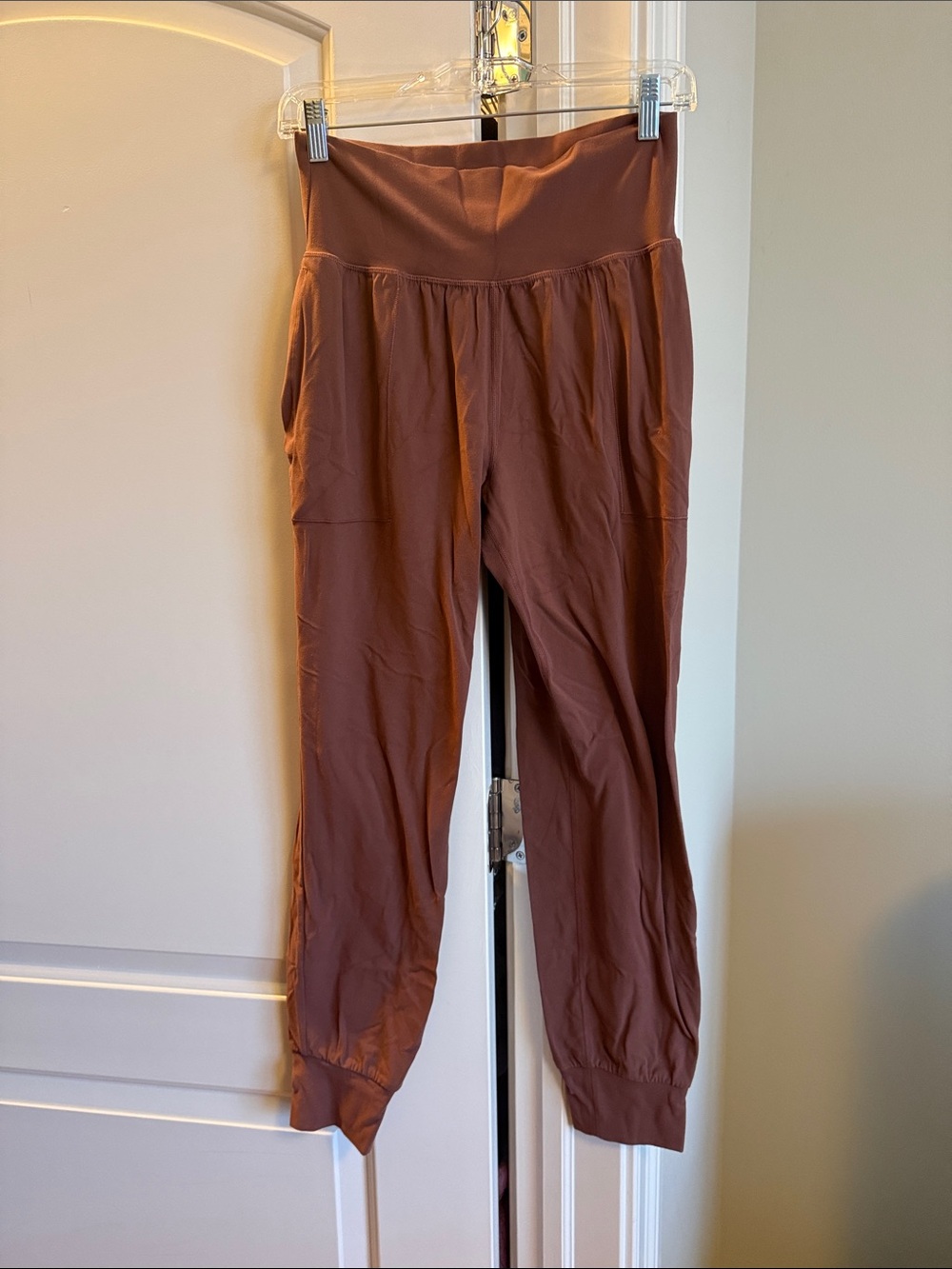 Athleta Salutaion High-Waist Jogger Pants in Pink